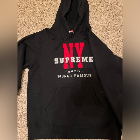 Supreme Hoodie NY World Famous - Picture 1 of 3